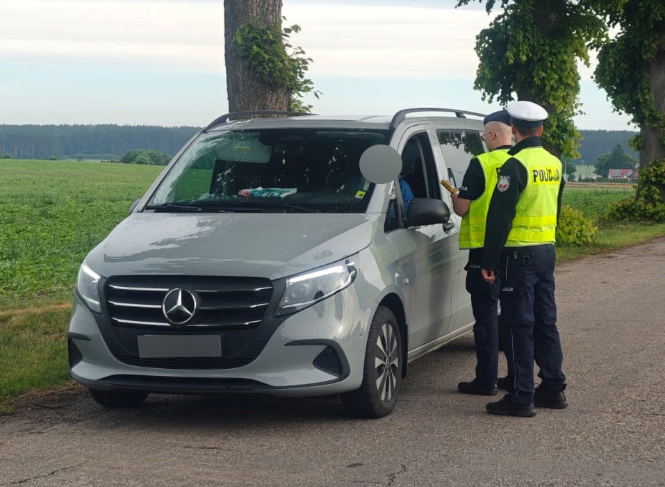 Policjant podczas działań trzeźwość