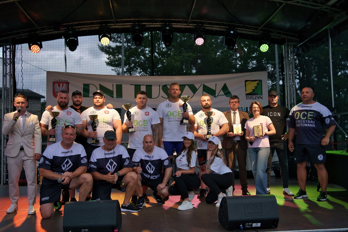 Podkom. Paweł Piskorz podczas zawodów strongman