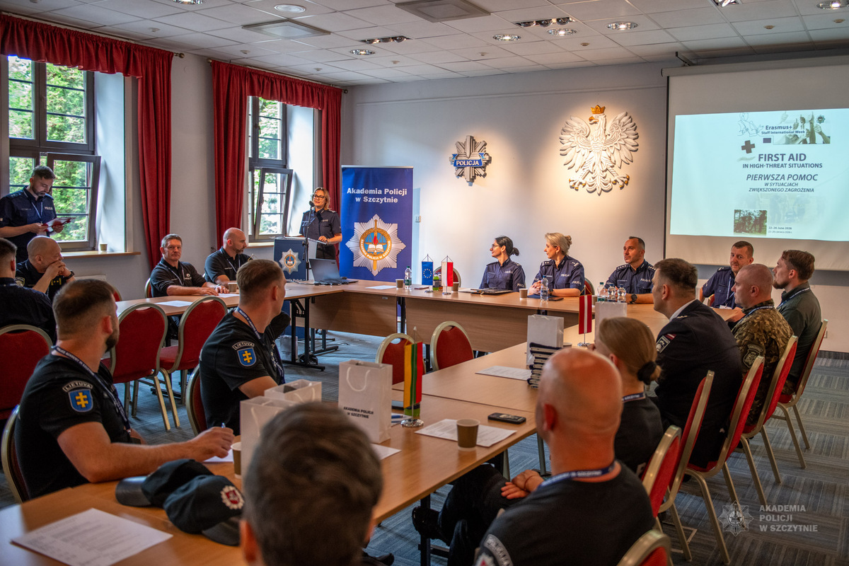 Szkolenie z pierwszej pomocy w sytuacjach zwiększonego zagrożenia tematem przewodnim tegorocznego Erasmus+ Staff International Week