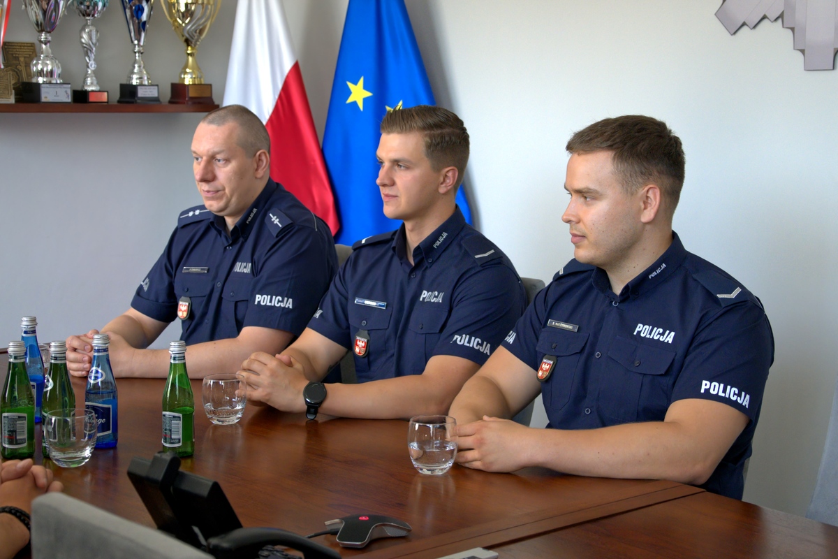 Policjanci podczas spotkania