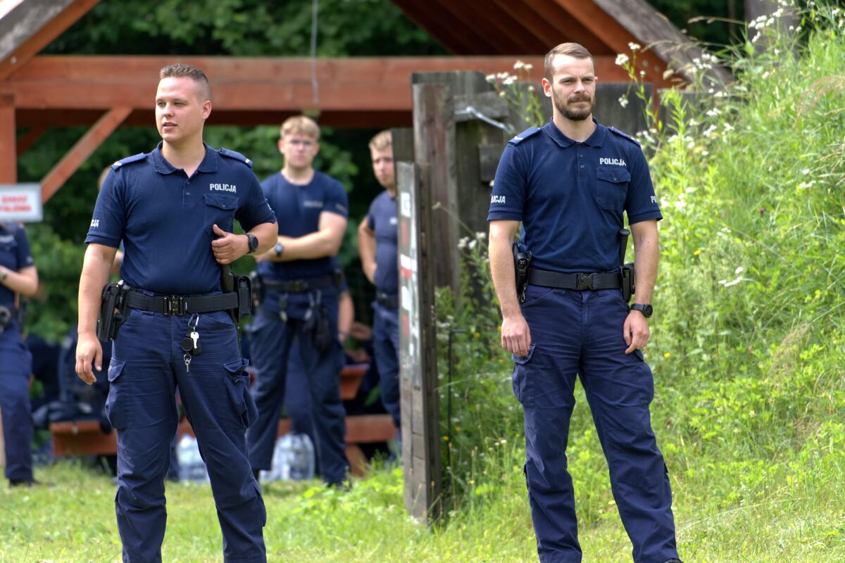 Policjanci podczas zmagań