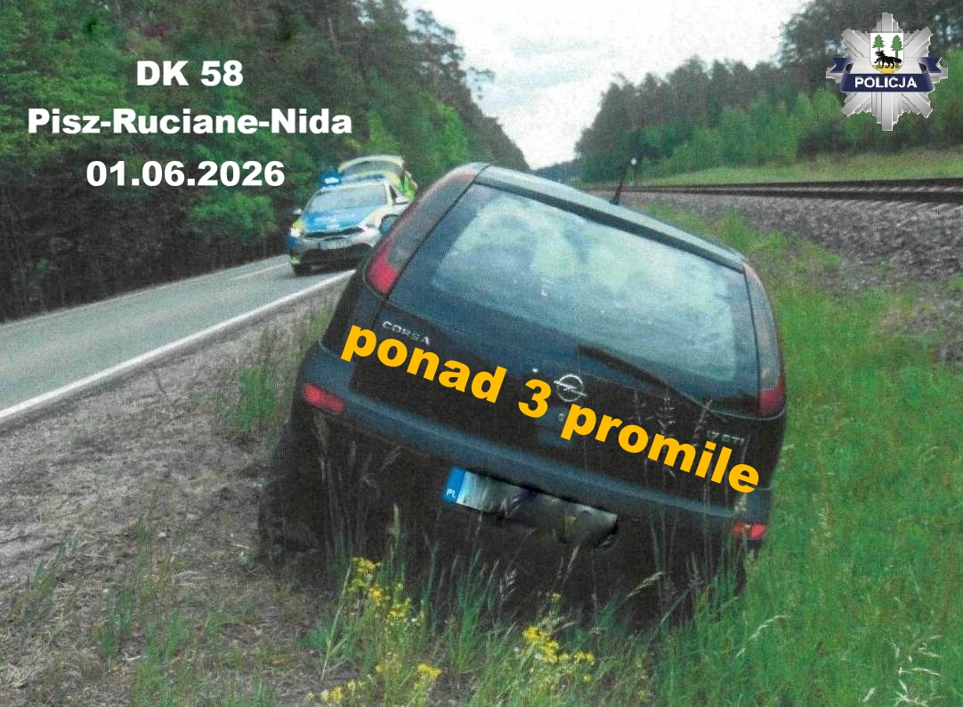 auto które wjechalo do rowu