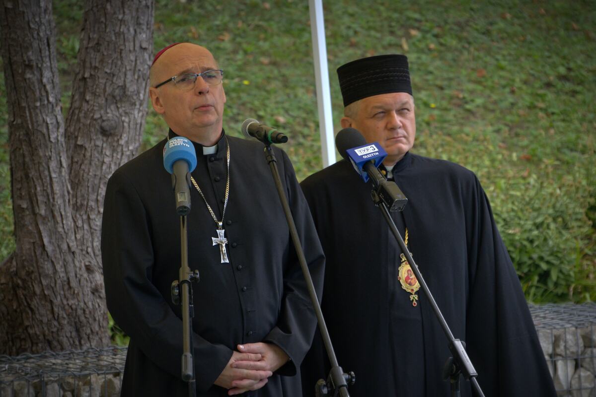 Uczestnicy obchodów 87. rocznicy wybuchu II wojny światowej