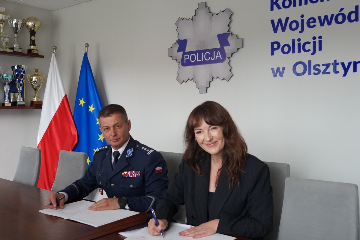 Uczestnicy podpisanego porozumienia