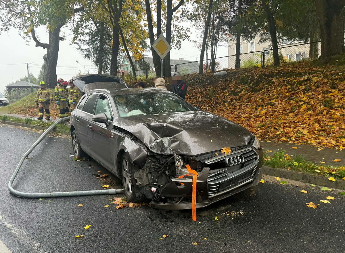 Uszkodzone auto