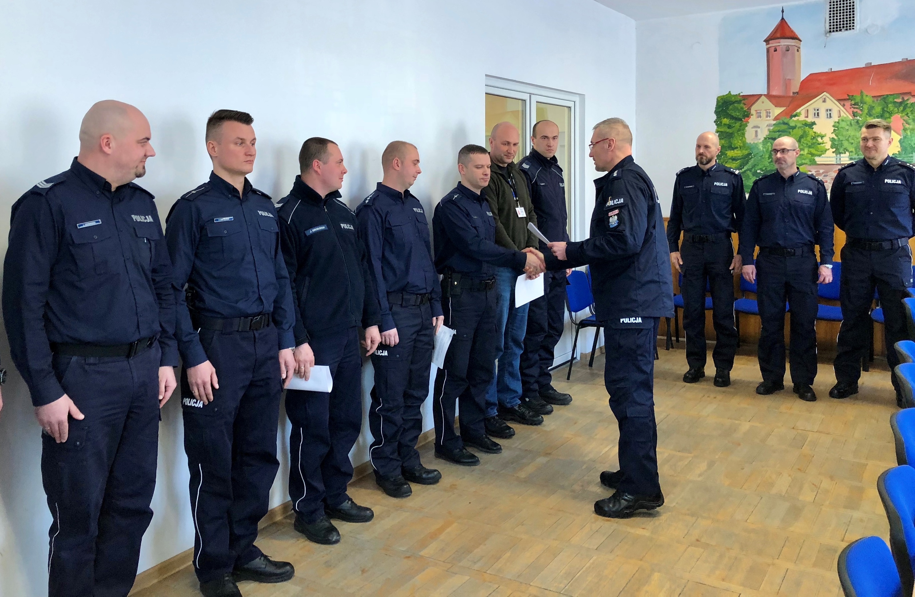 Policjanci wyróżnieni przez nadkom. Piotra Koszczała