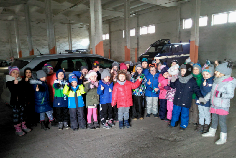 Przedszkolaki odwiedziły policjantów