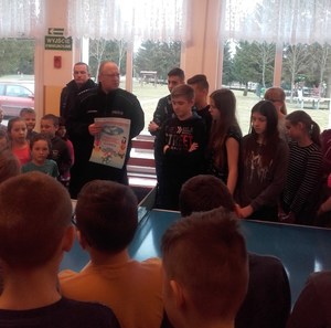 Dzielnicowi z wizytą w szkole