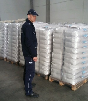 Zabezpieczone worki z trawą