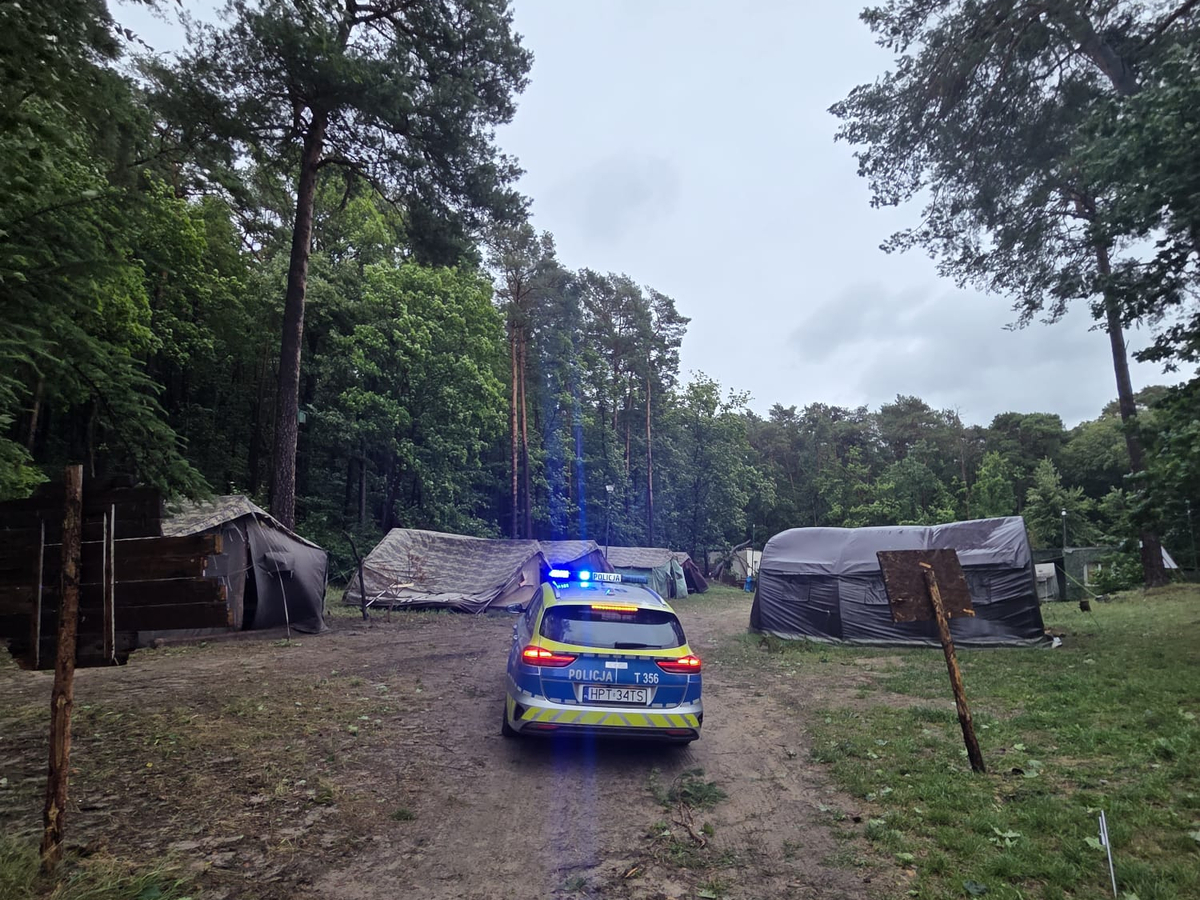 Kontrole obozów harcerskich w regionie i ewakuacja ze względu na złe warunki pogodowe