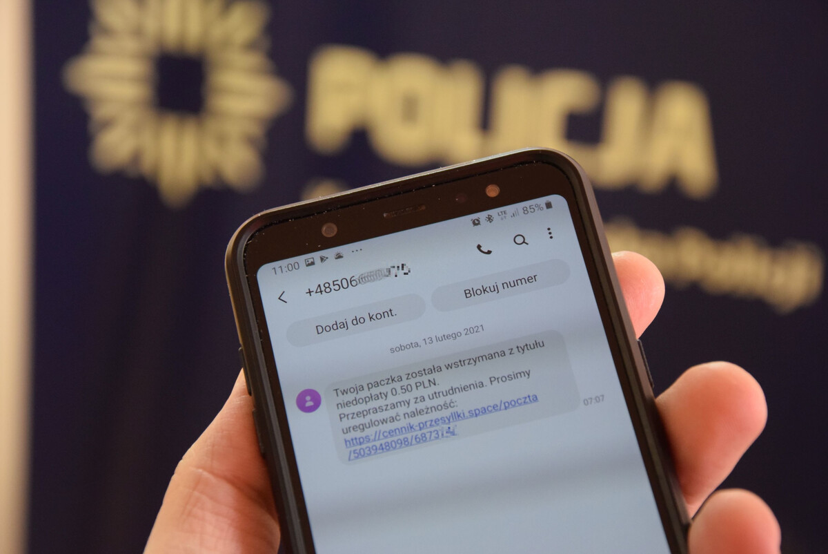 Mieszkanka powiatu szczycieńskiego straciła ponad 5 tysięcy złotych w oszustwie przy sprzedaży butów online